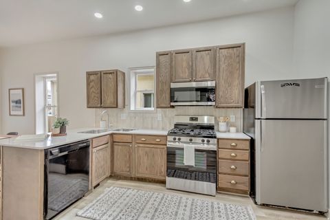 Tiny photo for 915 W 300 S, Salt Lake City, UT 84104 (MLS # 2147164)