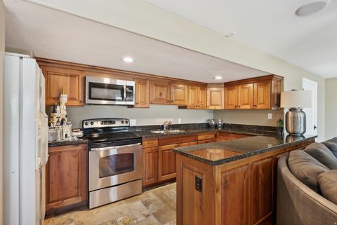 Tiny photo for 1103 E LONE PEAK LN, Draper, UT 84020 (MLS # 2142369)