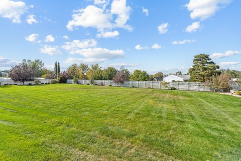 Tiny photo for 1103 E LONE PEAK LN, Draper, UT 84020 (MLS # 2142369)