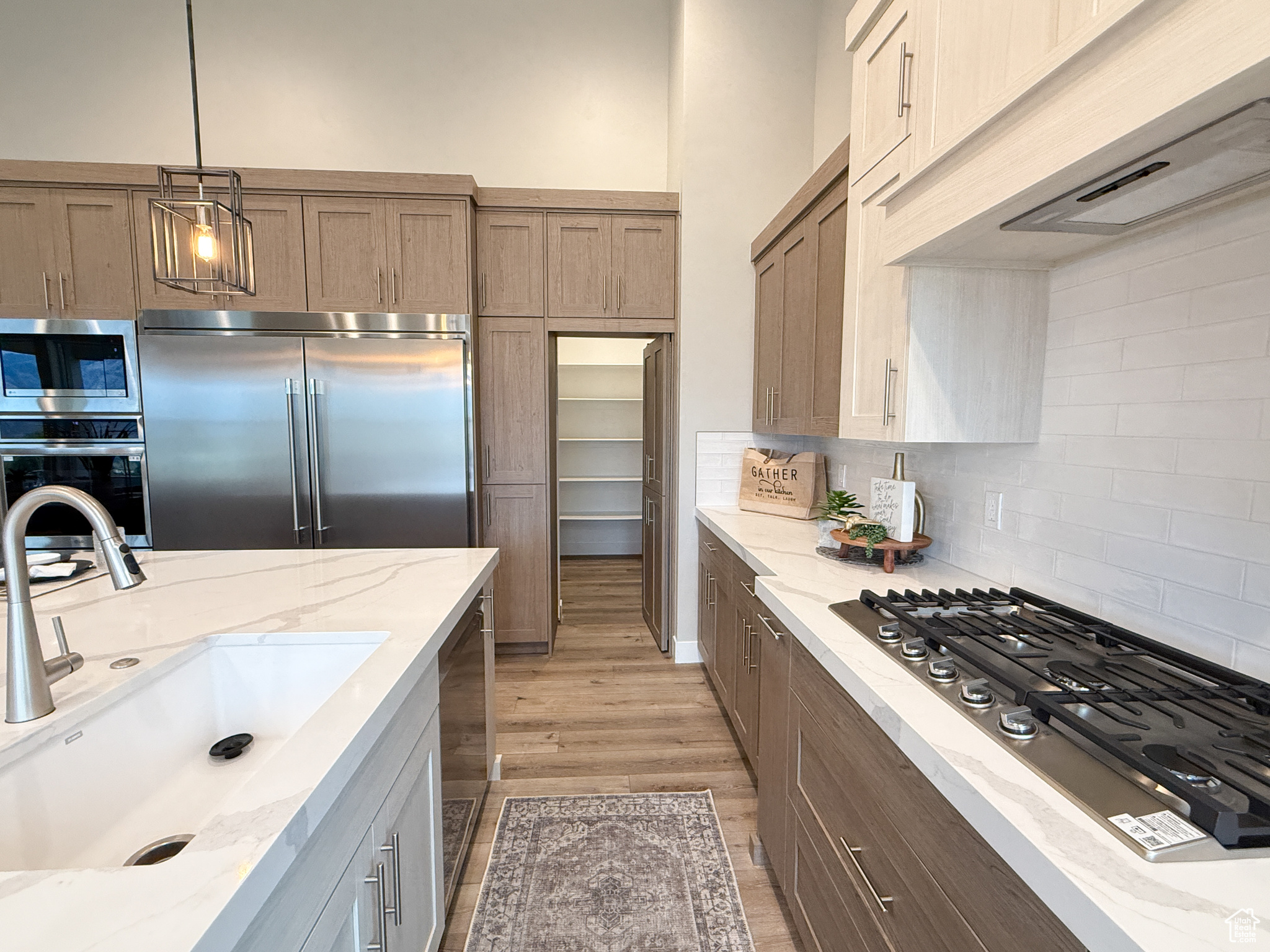 NORTHVIEW - Residential