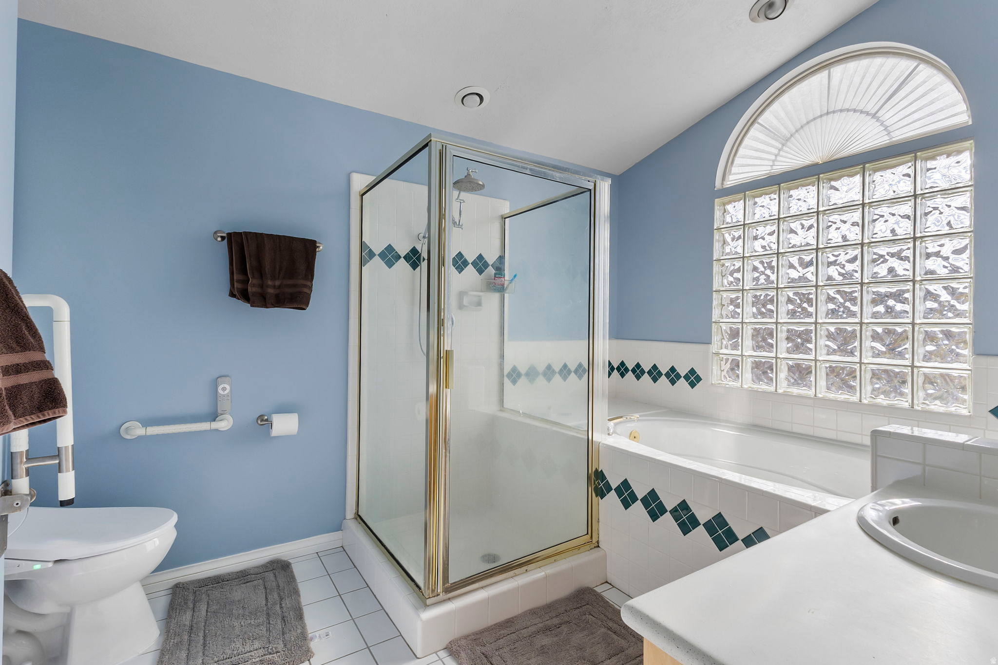 SCENIC HILLS - Residential