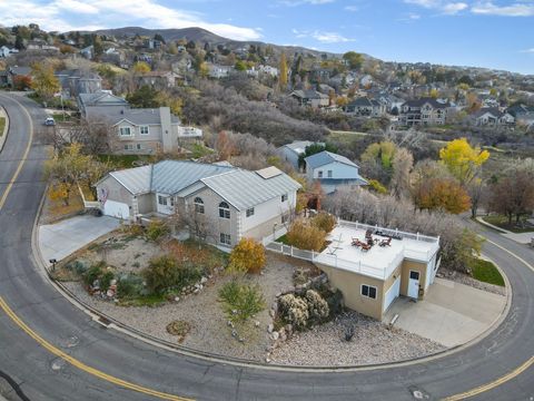 Photo of 638 E SCENIC HILLS DR N, North Salt Lake, UT 84054 (MLS # 2123218)
