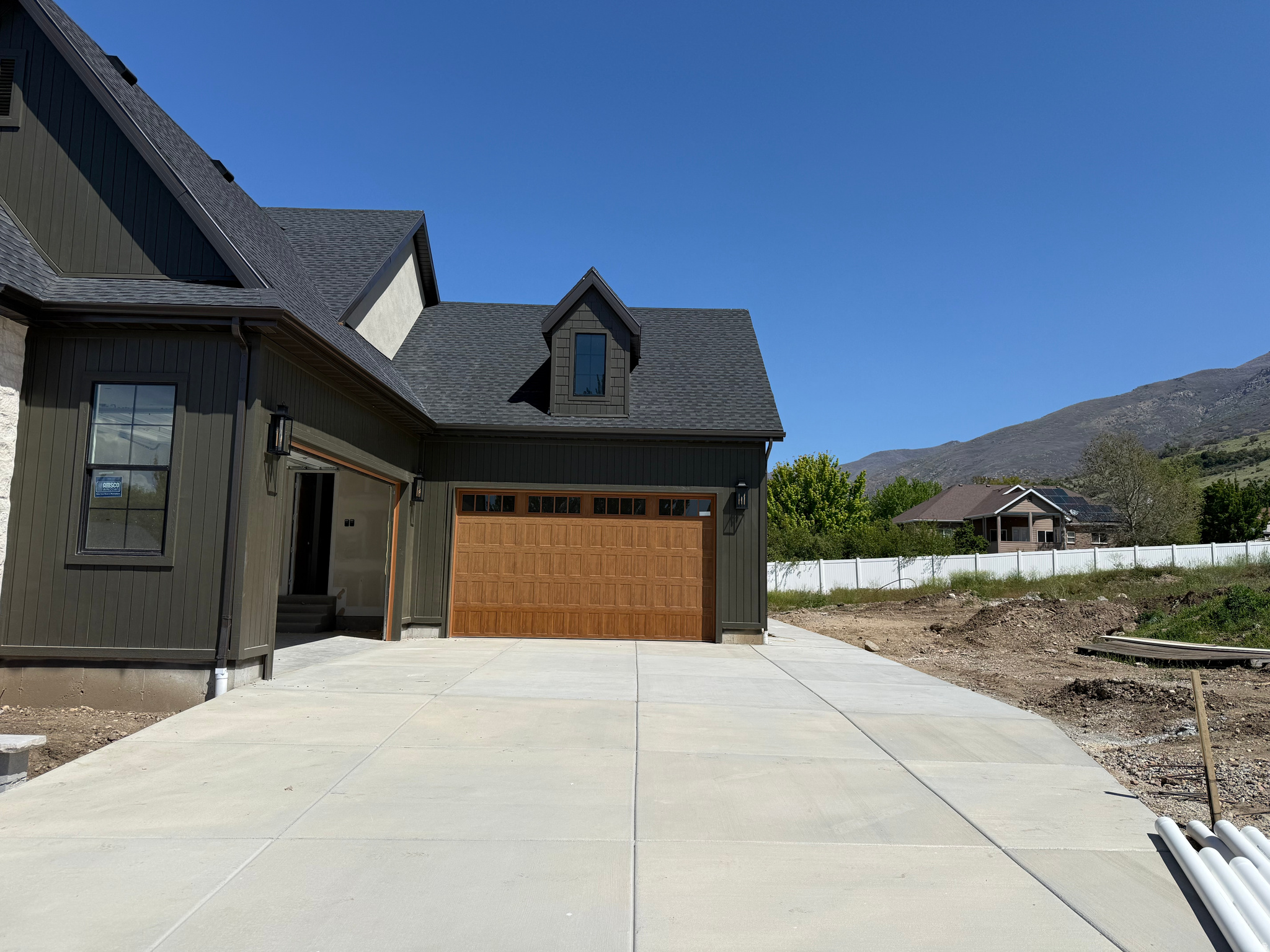 SUMMERHILL LANE - Residential