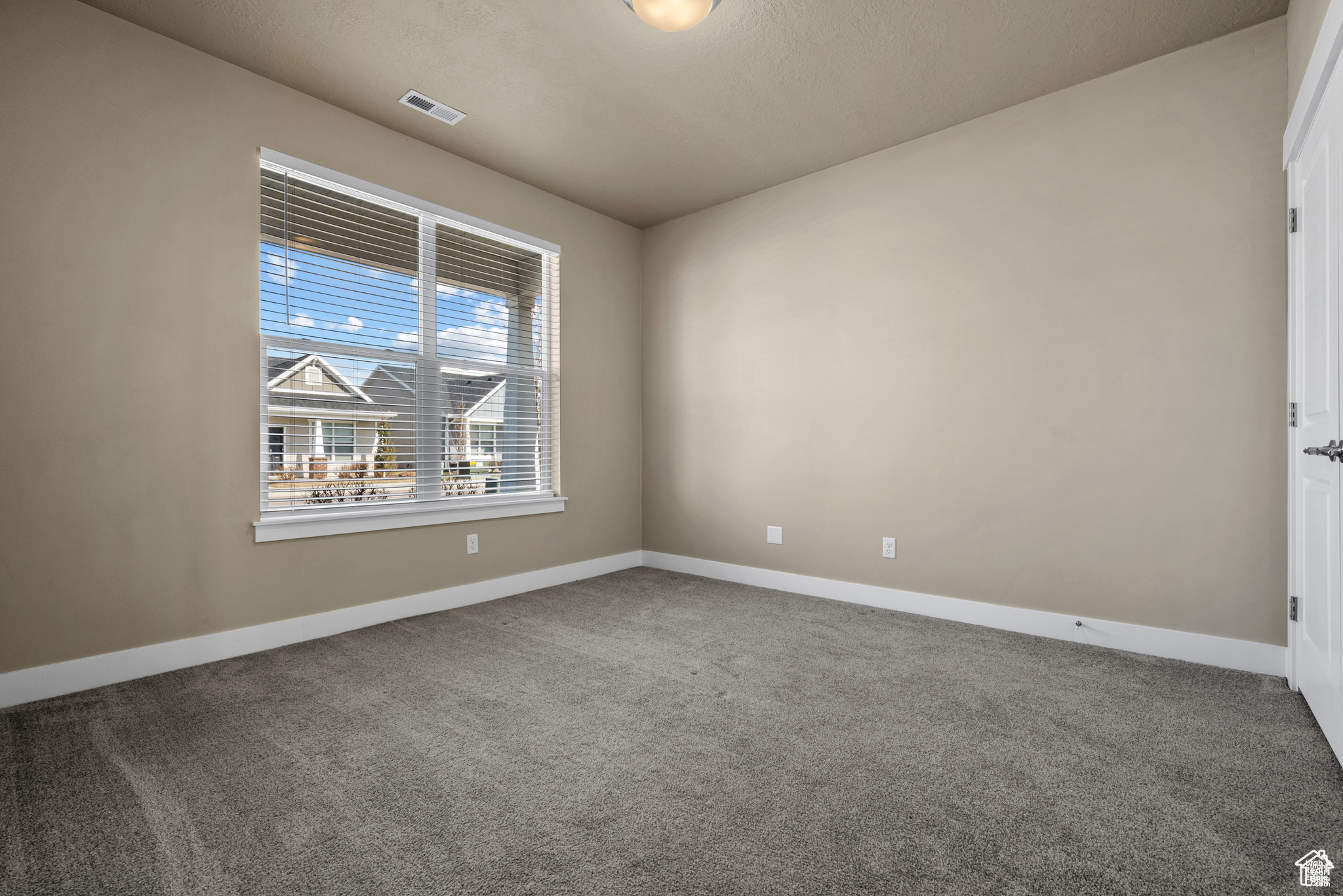 LAKEVIEW FIELDS - Residential Income