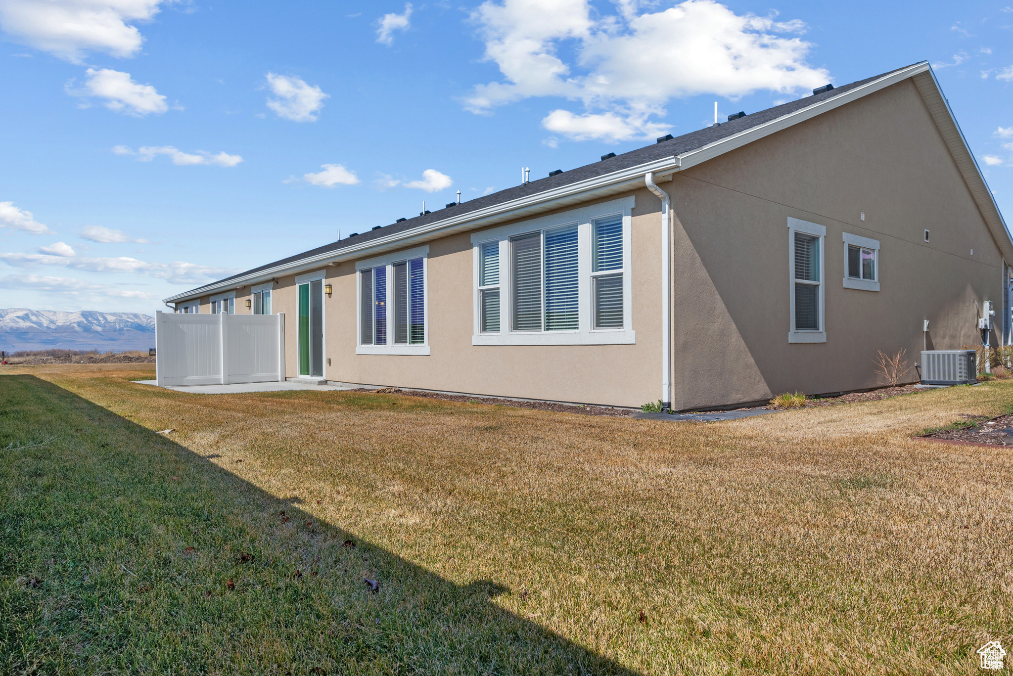LAKEVIEW FIELDS - Residential Income