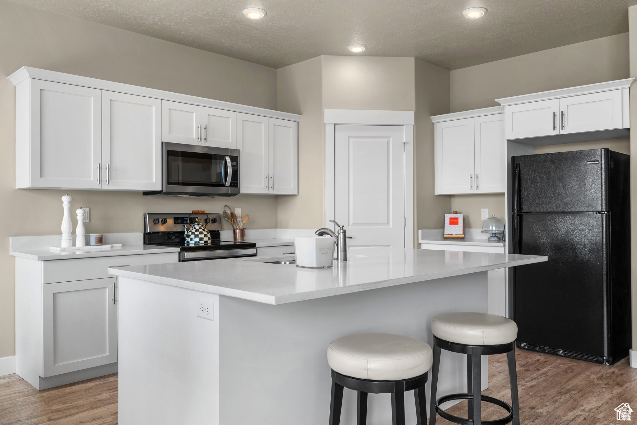 LAKEVIEW FIELDS - Residential Income