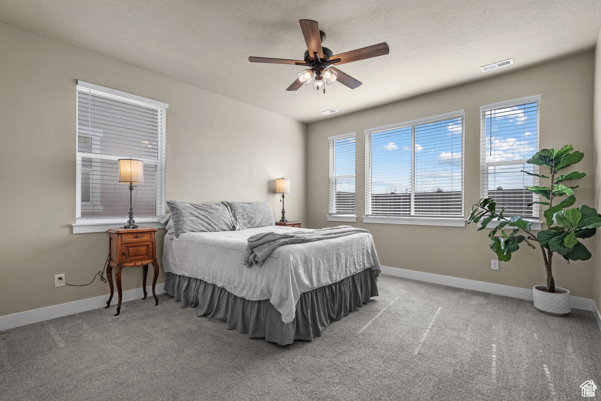 LAKEVIEW FIELDS - Residential Income
