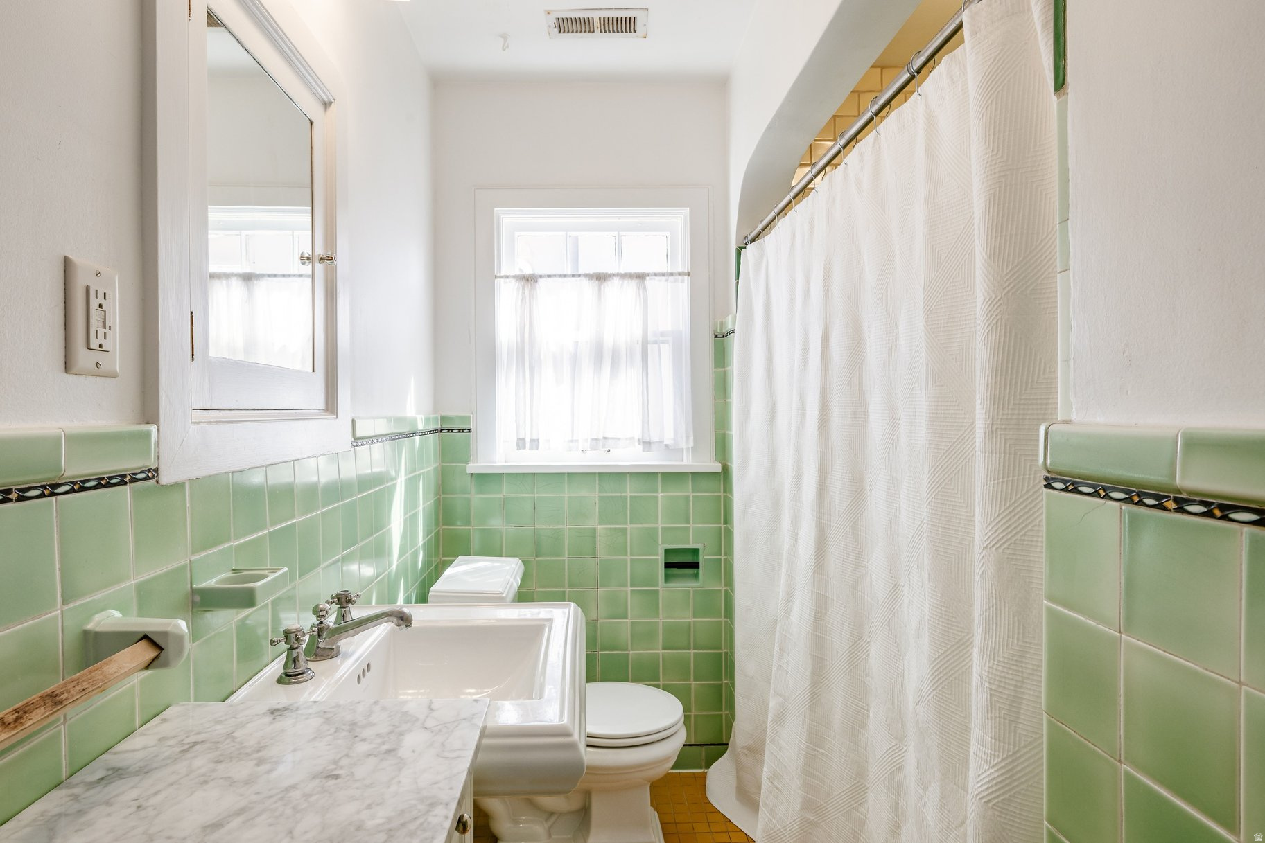 FEDERAL HIGHTS - Residential