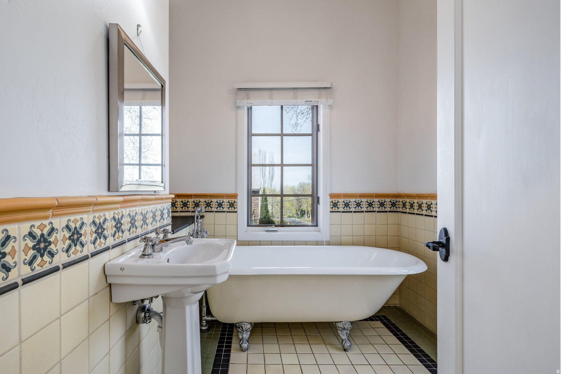 FEDERAL HIGHTS - Residential