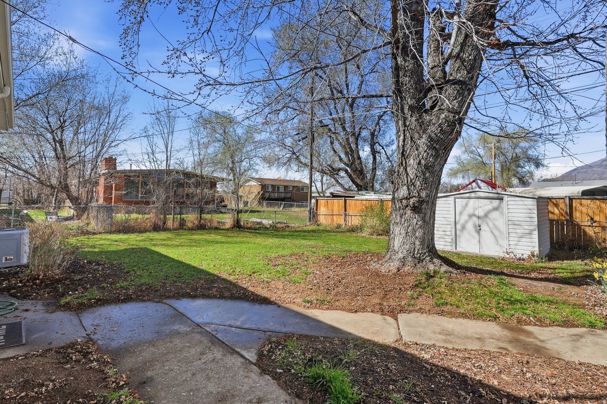 BEVERLY PLACE - Residential