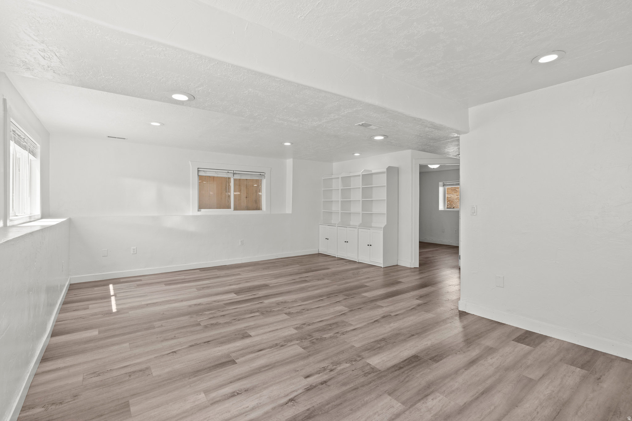 OAKVIEW ESTATES - Residential