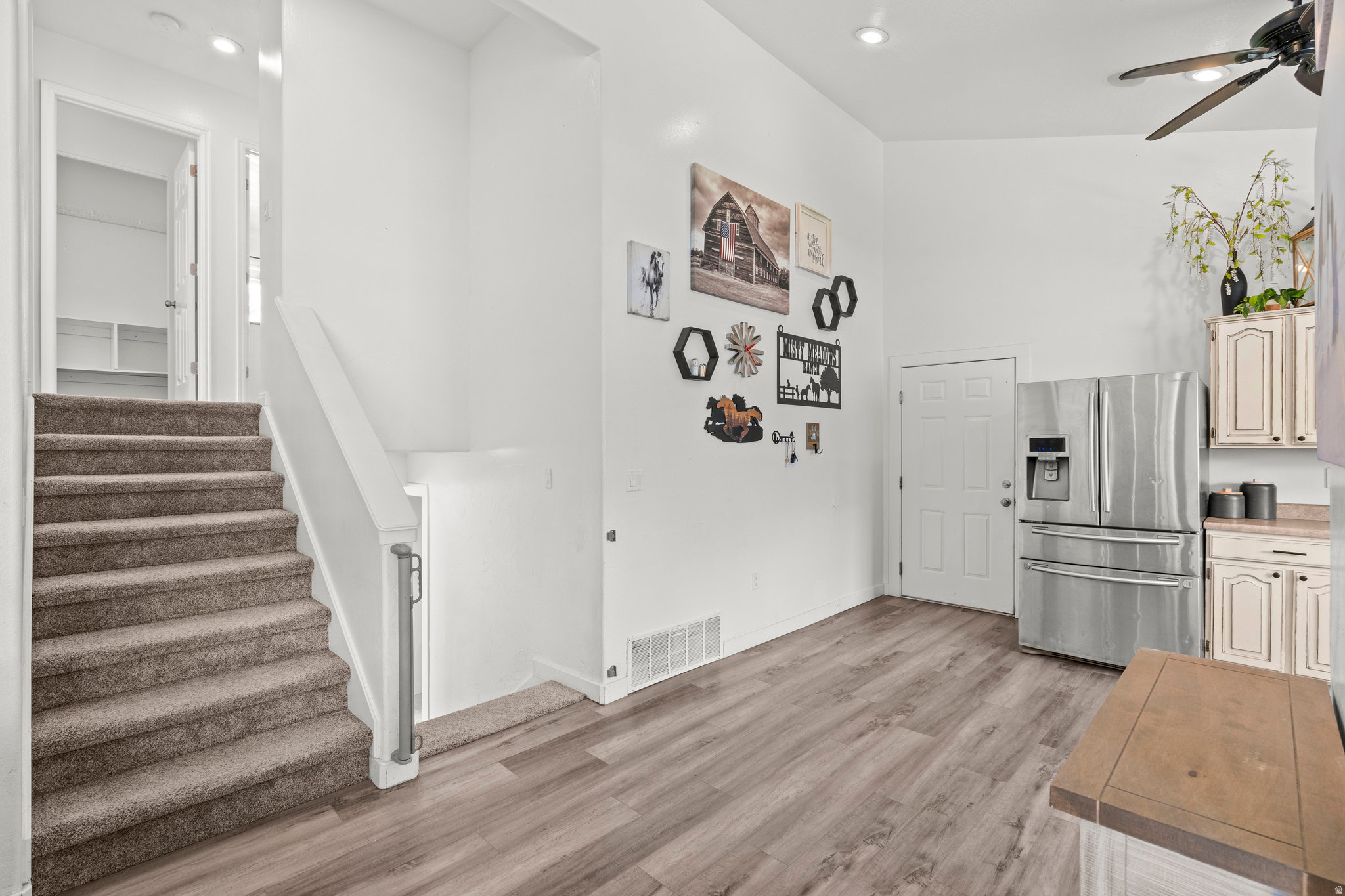 OAKVIEW ESTATES - Residential