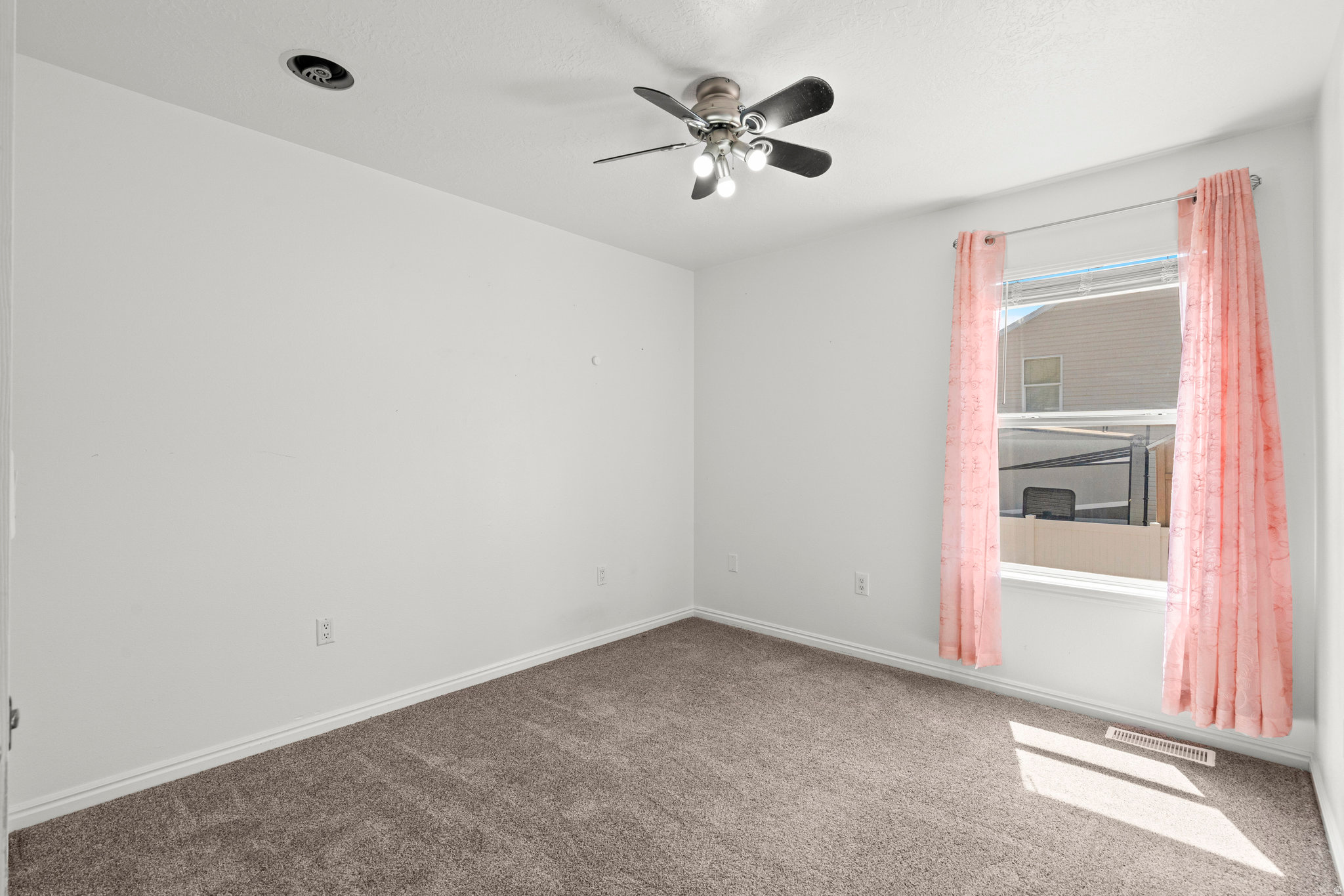 OAKVIEW ESTATES - Residential