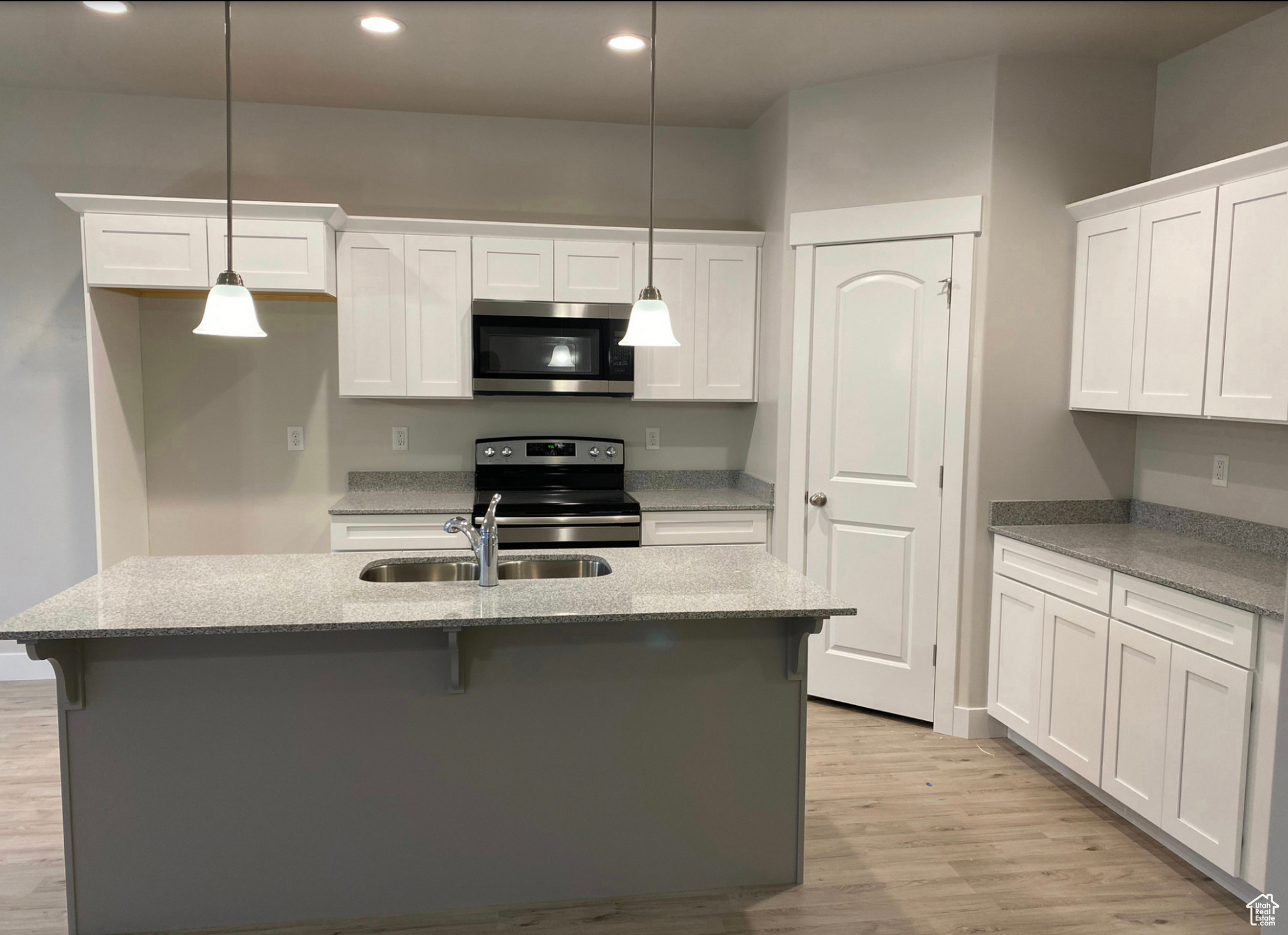 PARKSIDE - Residential Lease