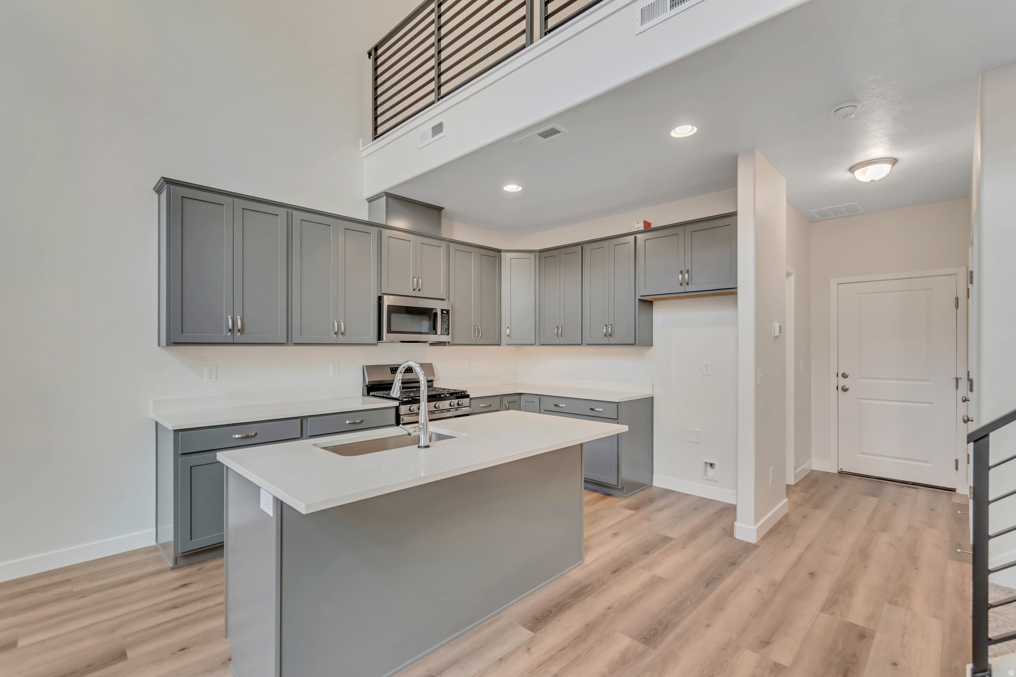 MEADOWBROOK - Residential