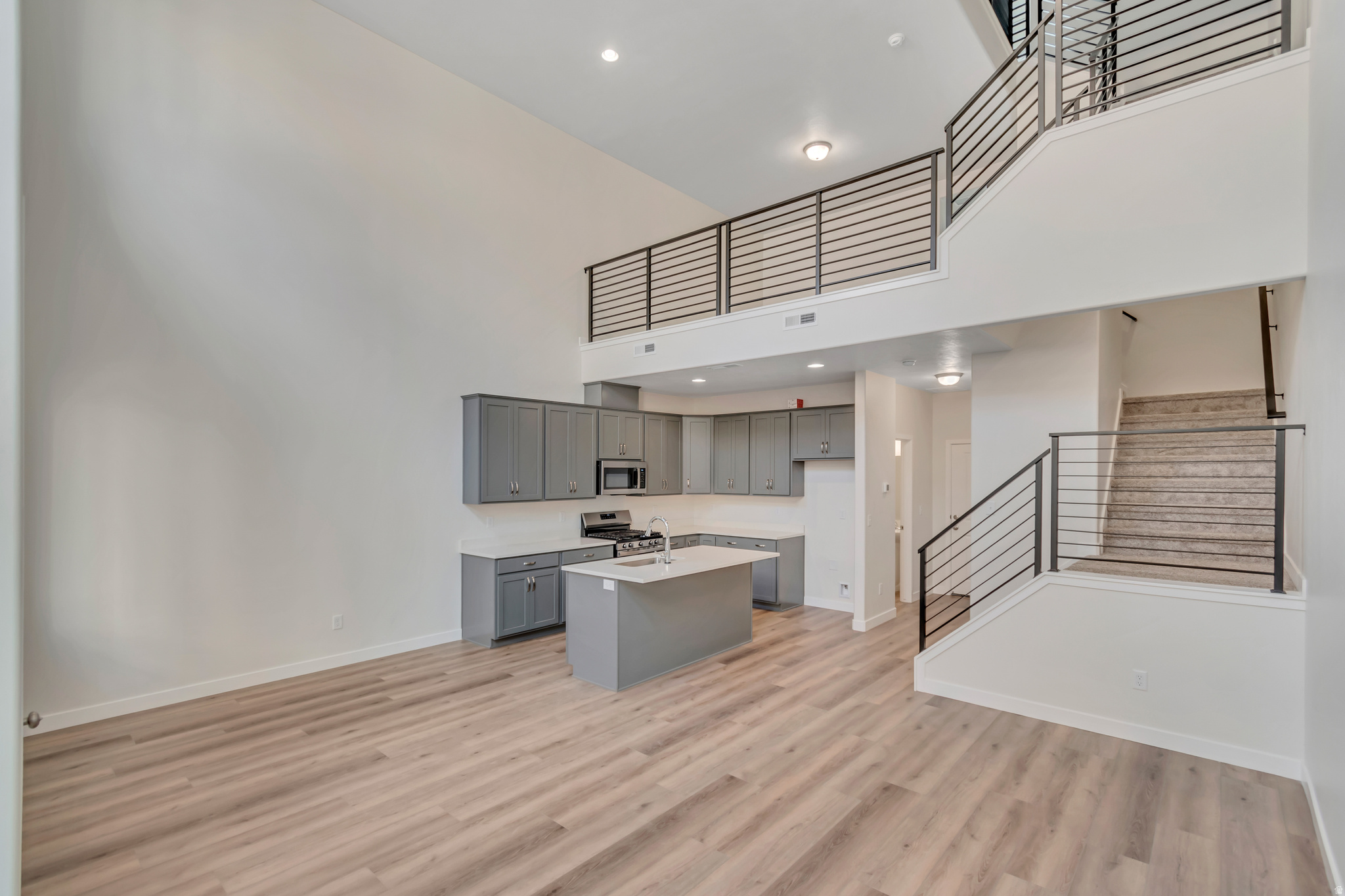 MEADOWBROOK - Residential