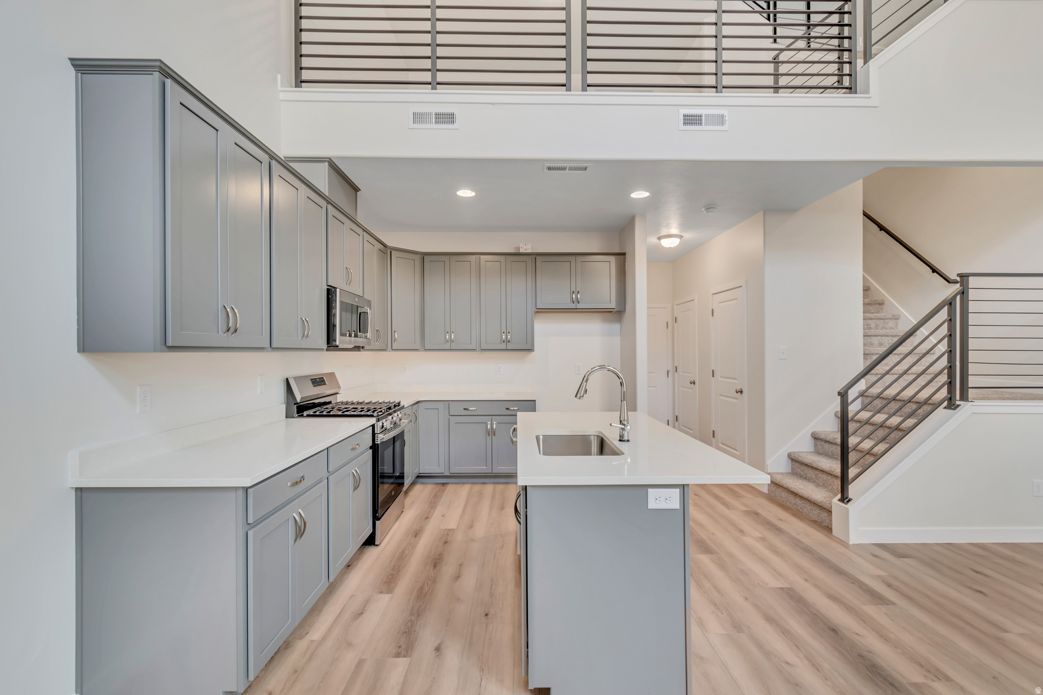 MEADOWBROOK - Residential