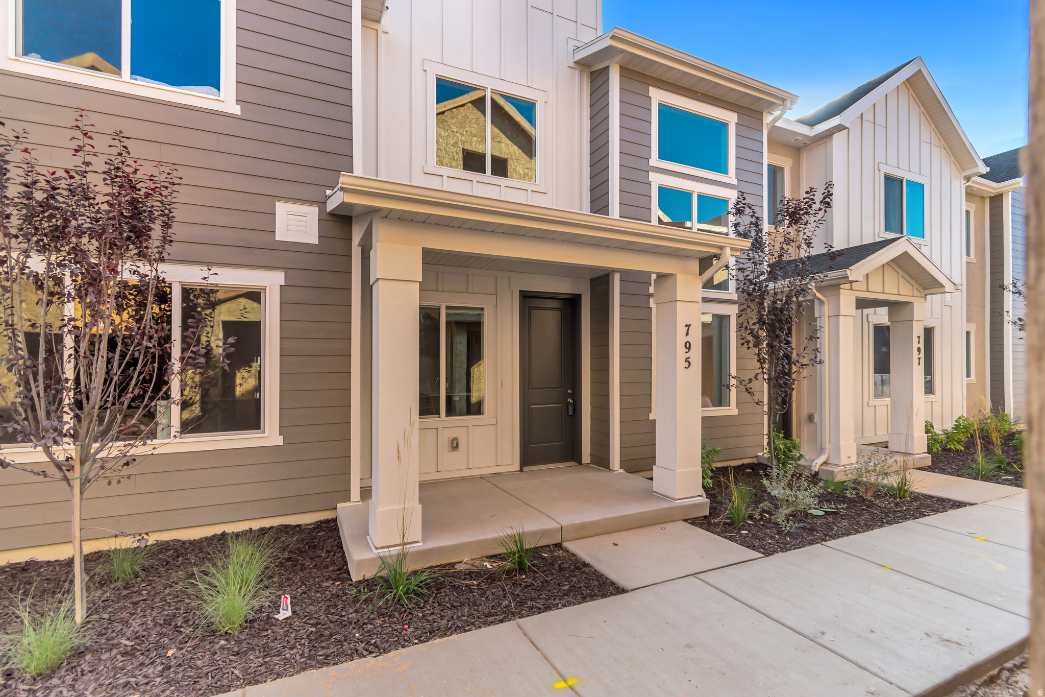 MEADOWBROOK - Residential