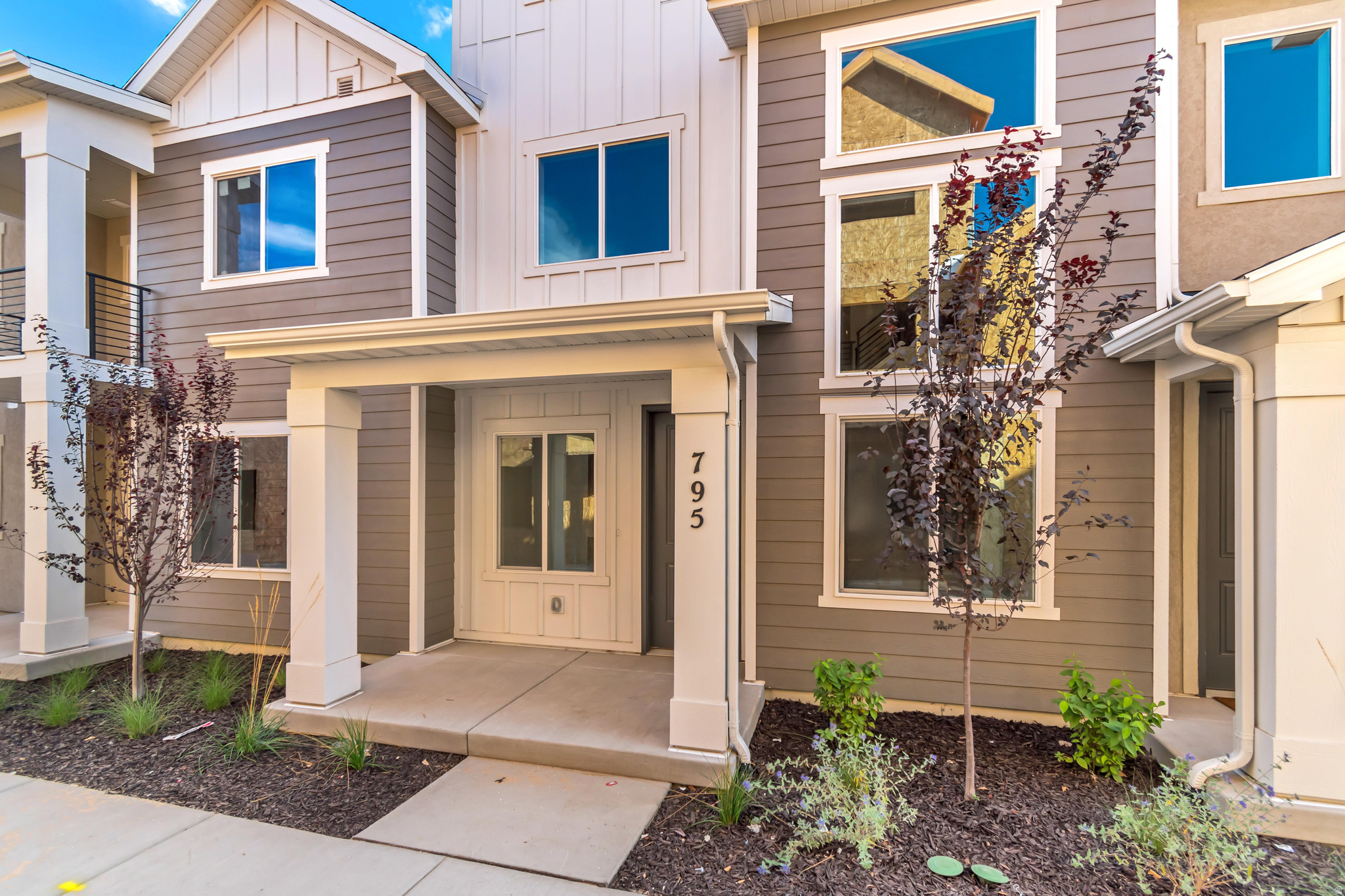 MEADOWBROOK - Residential