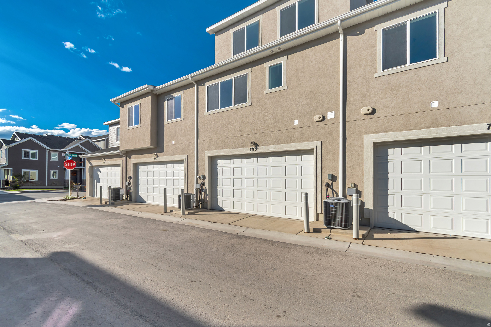 MEADOWBROOK - Residential