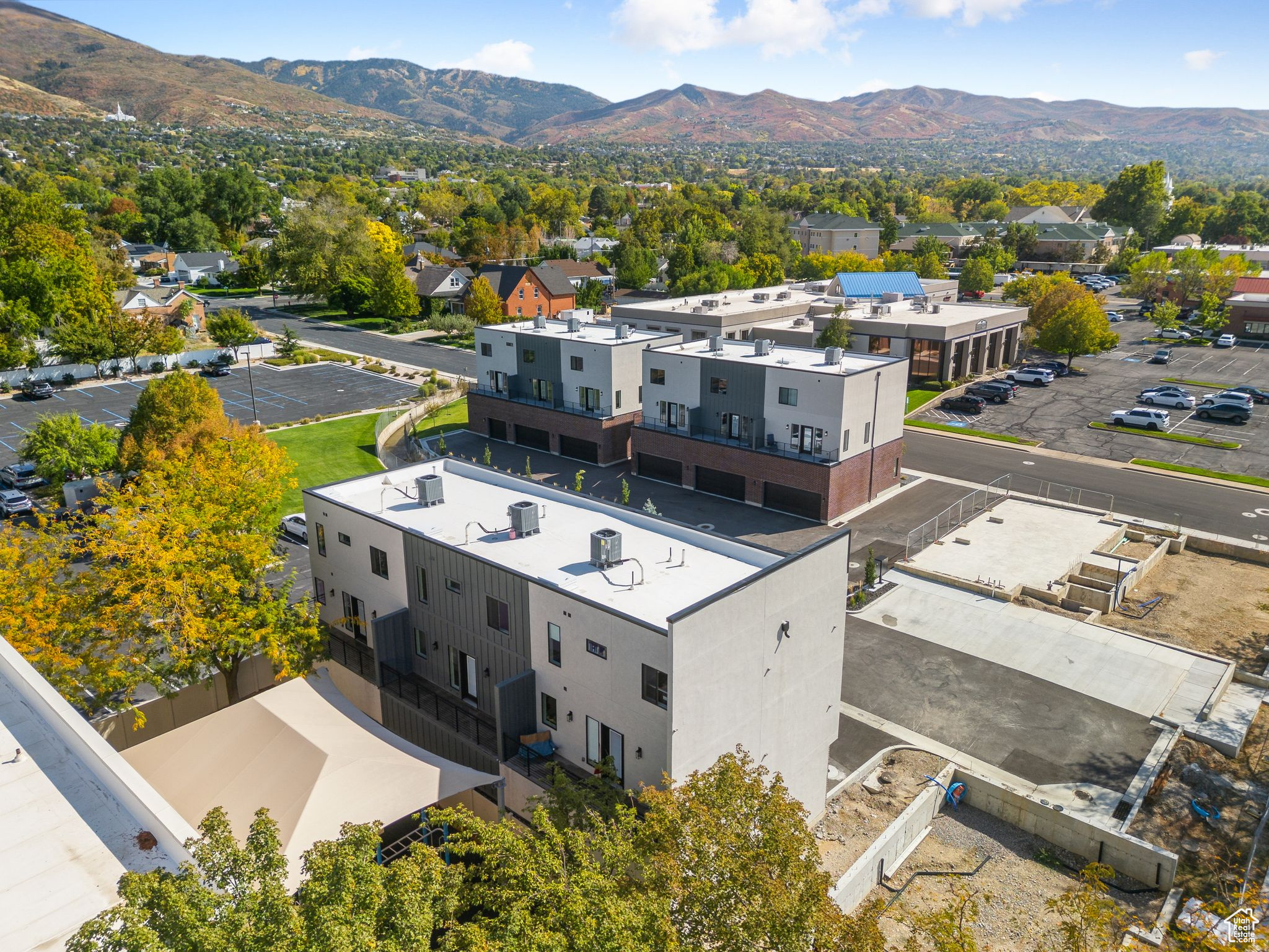 THE BROOKS ON MAIN - Residential