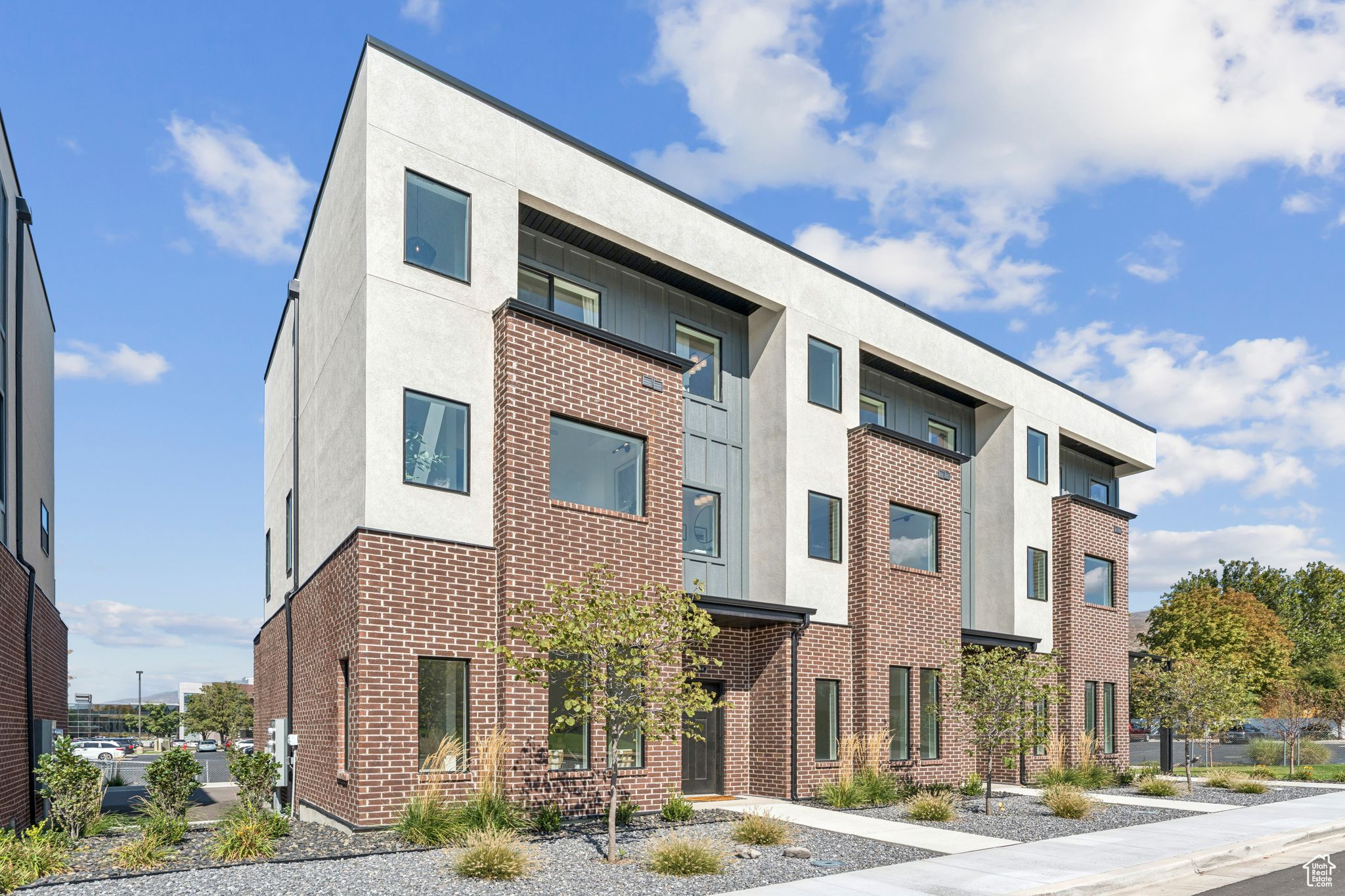 THE BROOKS ON MAIN - Residential