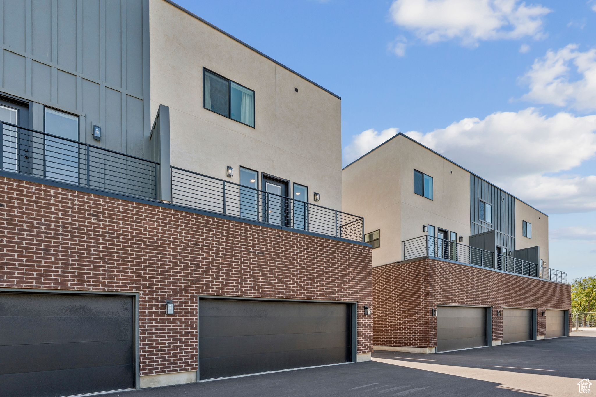 THE BROOKS ON MAIN - Residential