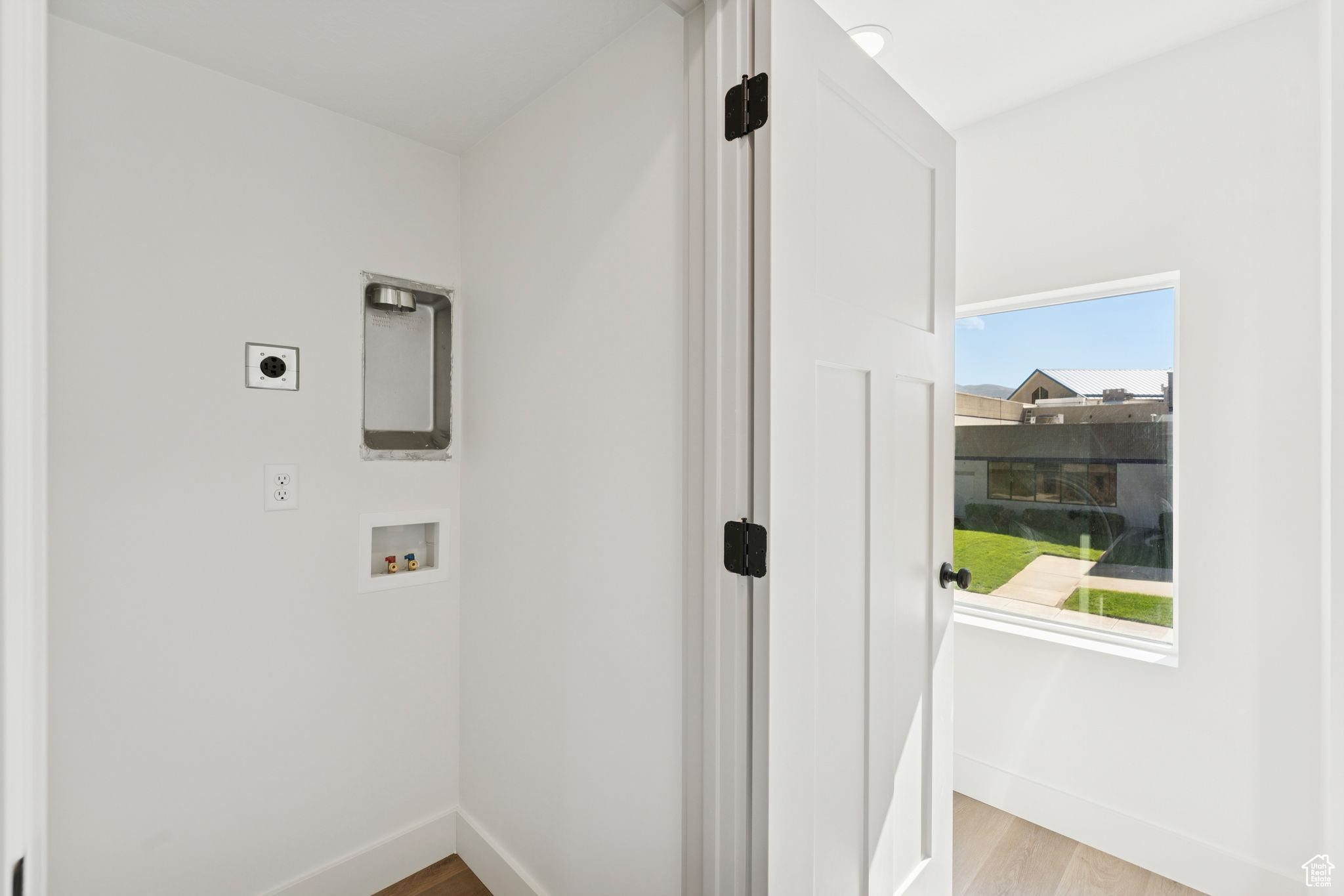 THE BROOKS ON MAIN - Residential