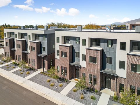 Tiny photo for 41 E 200 N #6, Bountiful, UT 84010 (MLS # 2115606)