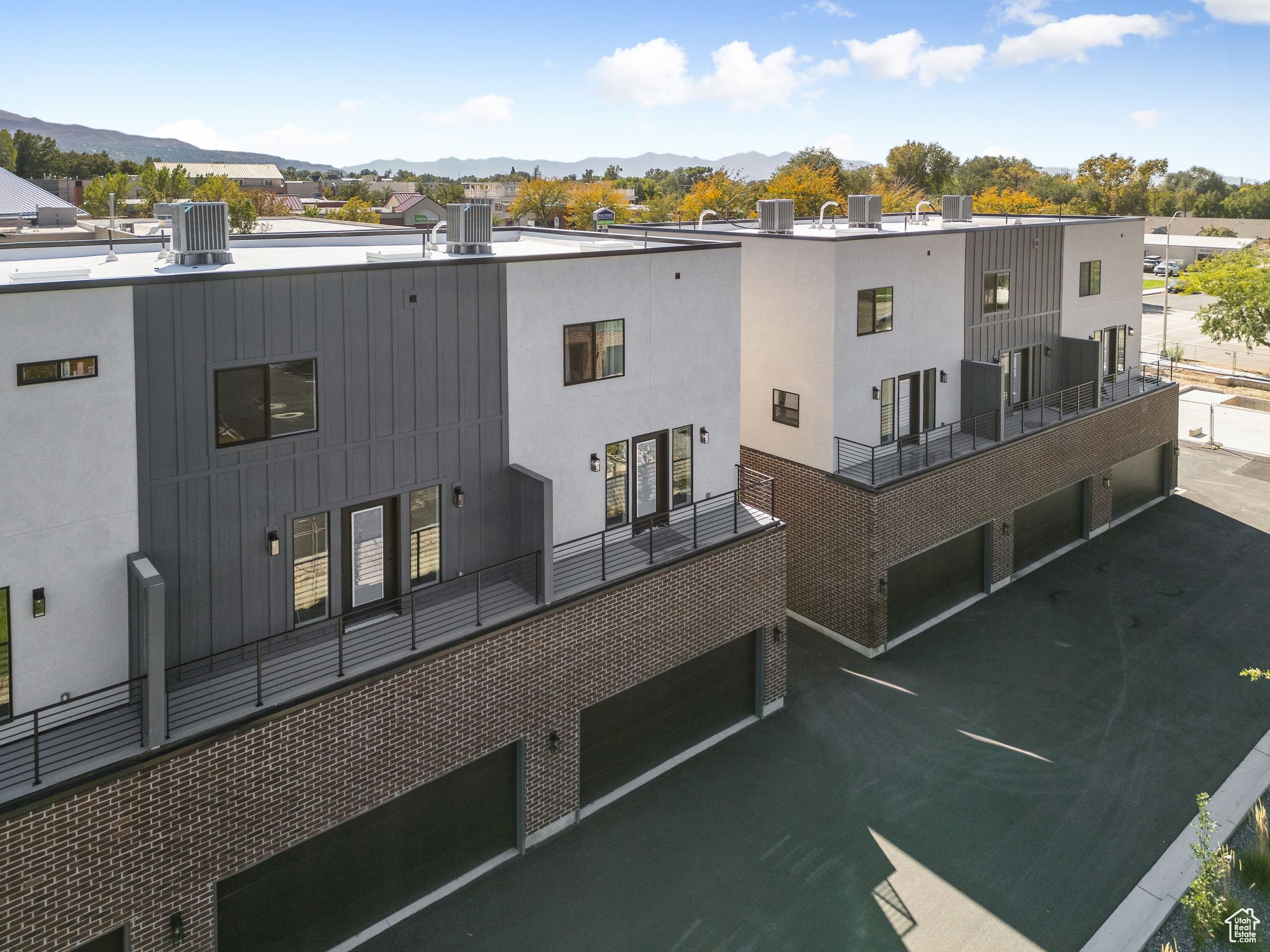 THE BROOKS ON MAIN - Residential