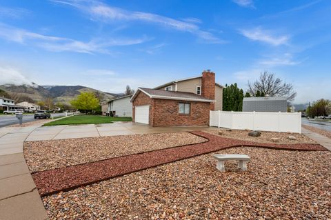 Tiny photo for 591 W 2050 N, West Bountiful, UT 84087 (MLS # 2147771)