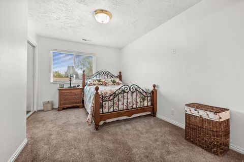 Tiny photo for 591 W 2050 N, West Bountiful, UT 84087 (MLS # 2147771)