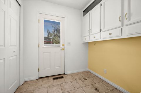 Tiny photo for 591 W 2050 N, West Bountiful, UT 84087 (MLS # 2147771)