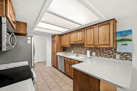 Tiny photo for 591 W 2050 N, West Bountiful, UT 84087 (MLS # 2147771)