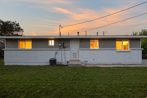 Tiny photo for 664 E 5720 S, Murray, UT 84107 (MLS # 2153380)