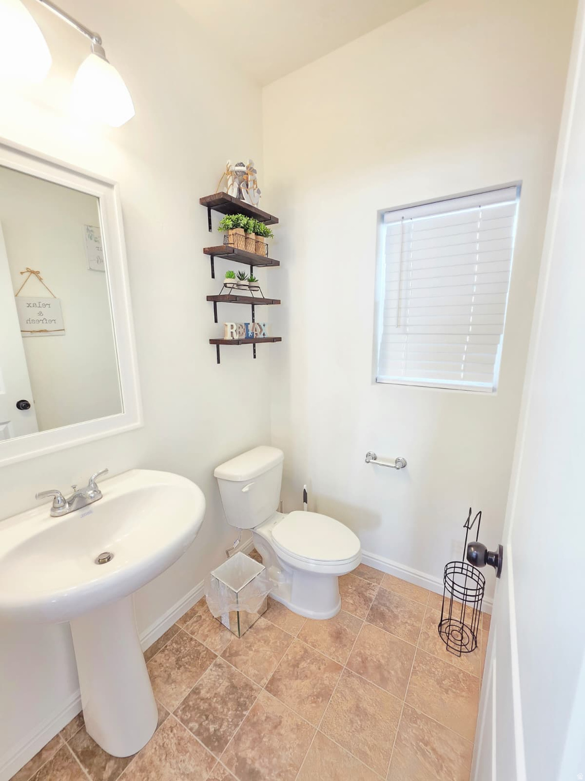 4106 W RED CLOVER DR