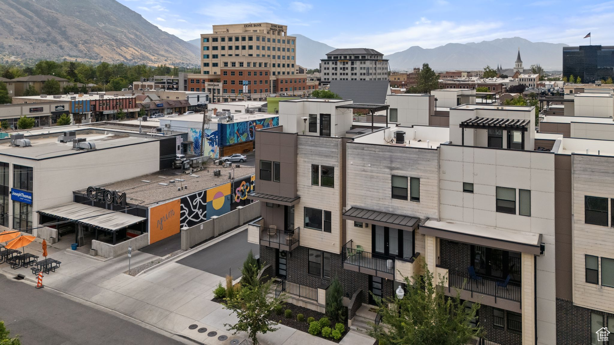 250 I STREET - Residential