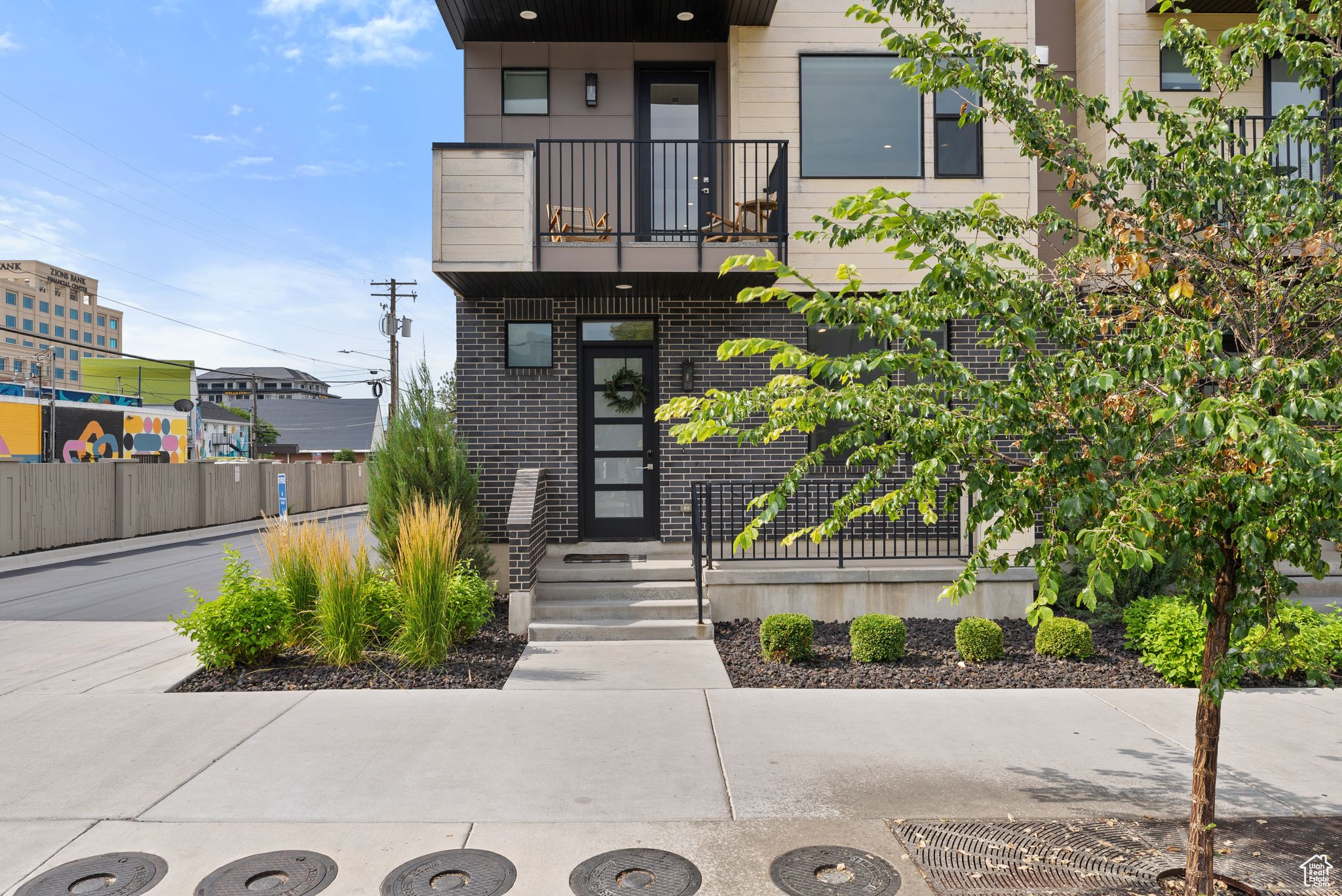 250 I STREET - Residential