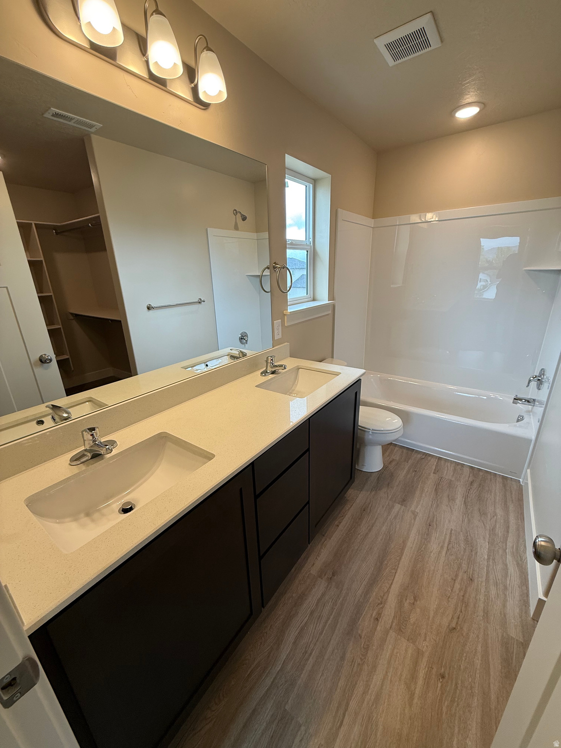 TIMBER RANCH - Residential Income