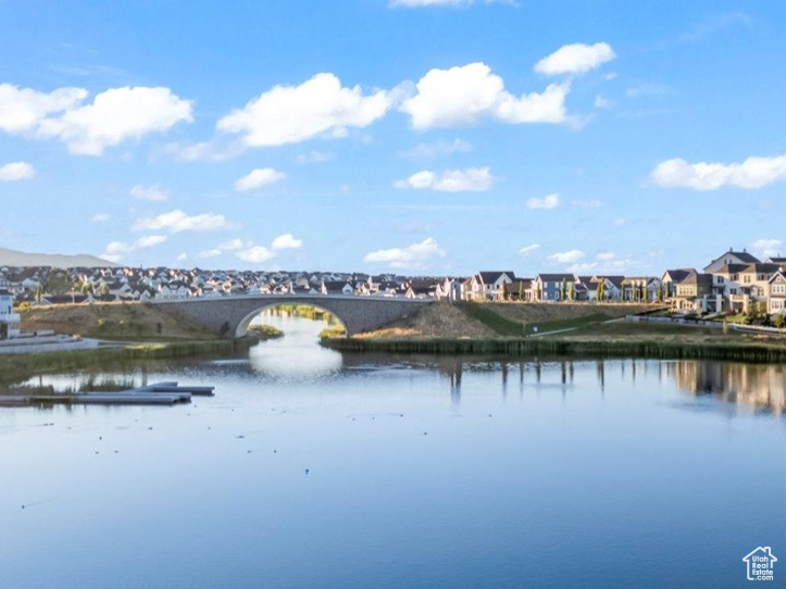 DAYBREAK ISLAND - Residential