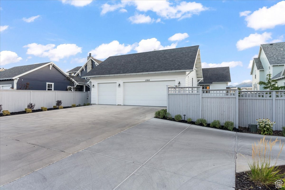 DAYBREAK ISLAND - Residential
