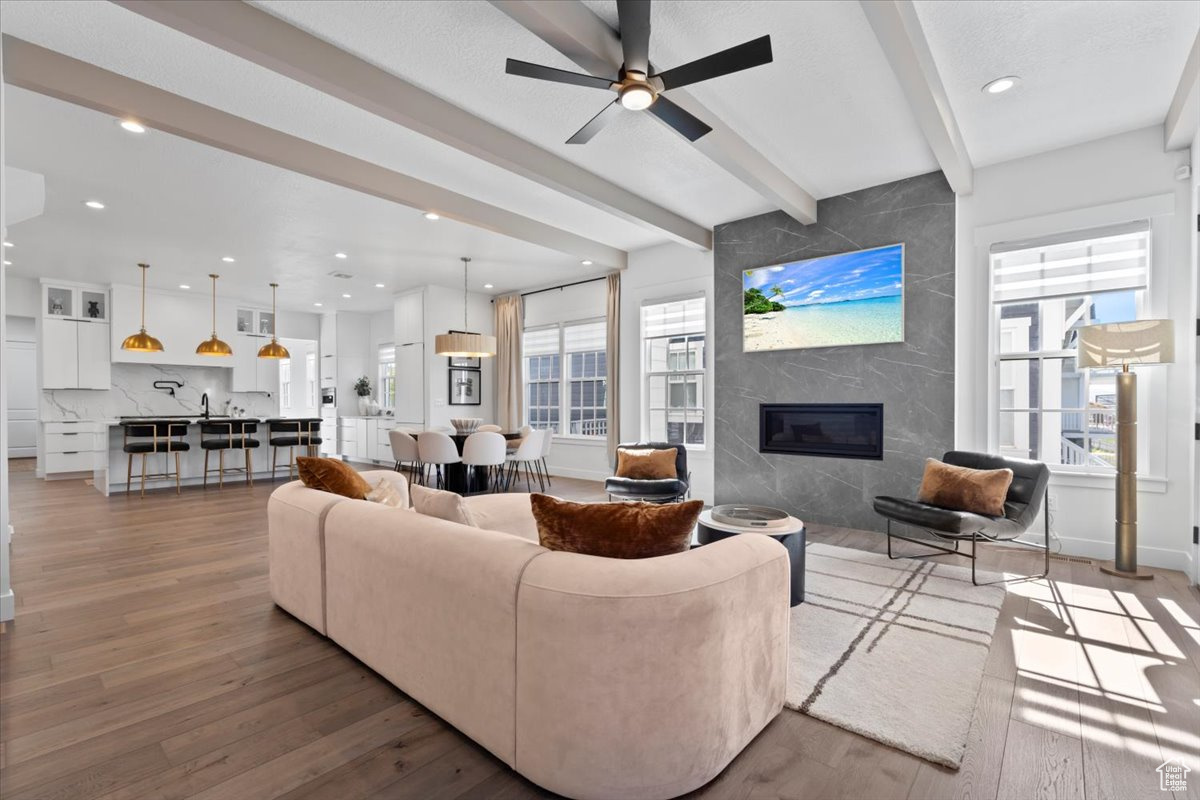 DAYBREAK ISLAND - Residential