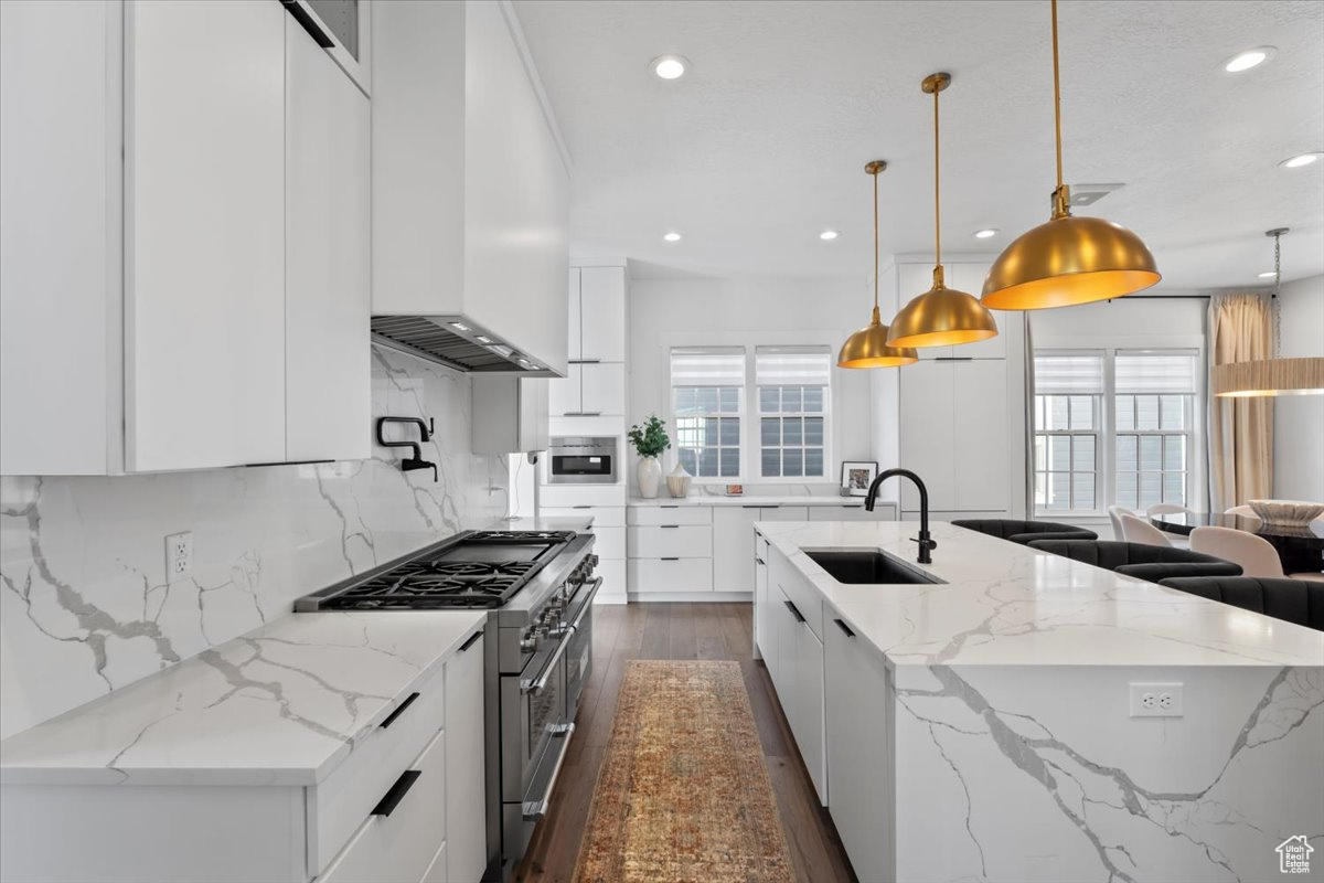 DAYBREAK ISLAND - Residential