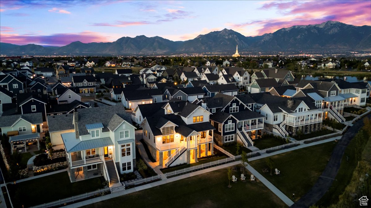 DAYBREAK ISLAND - Residential