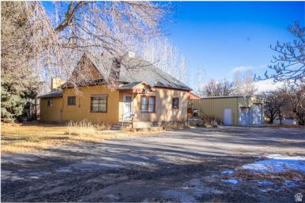 Photo of 822 N 1500 W, Vernal, UT 84078 (MLS # 2140451)