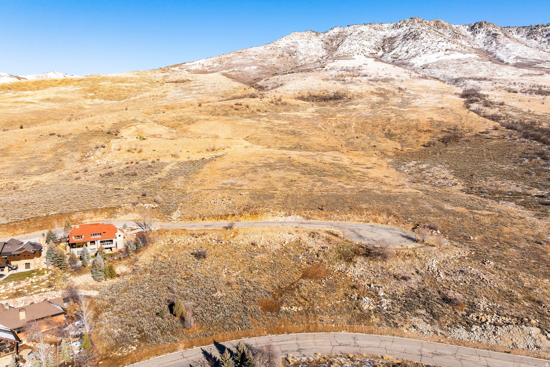 THE HIGHLANDS - Land