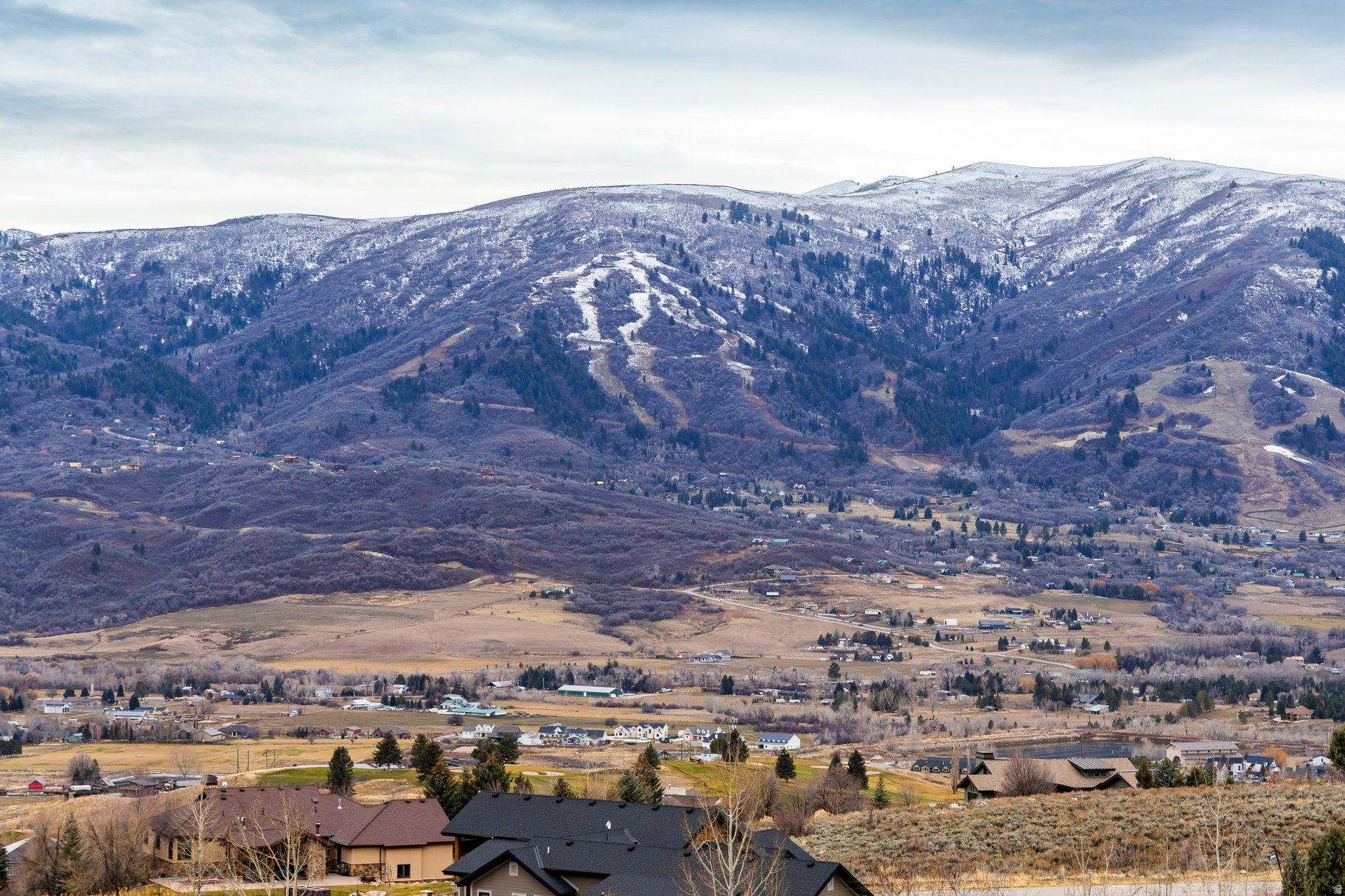 THE HIGHLANDS - Land