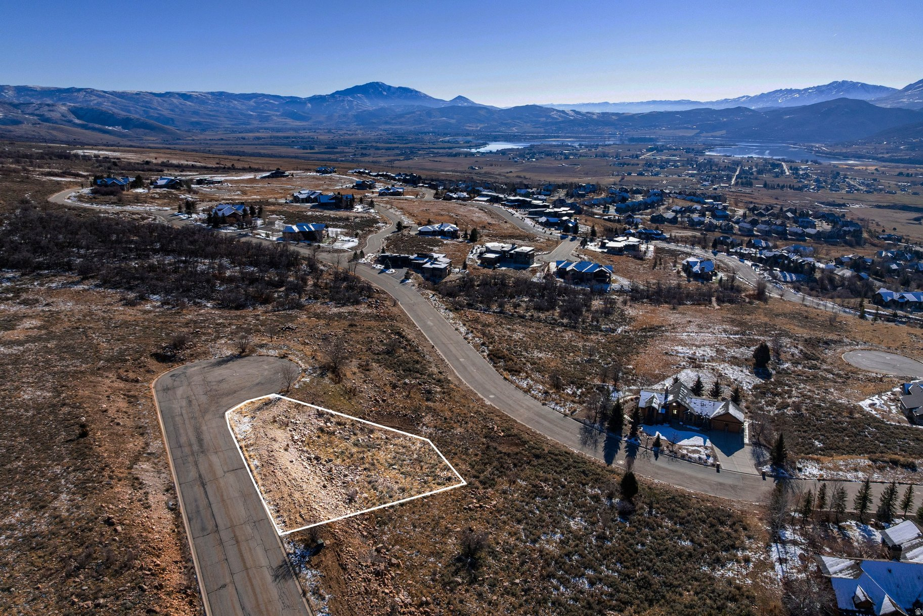 THE HIGHLANDS - Land