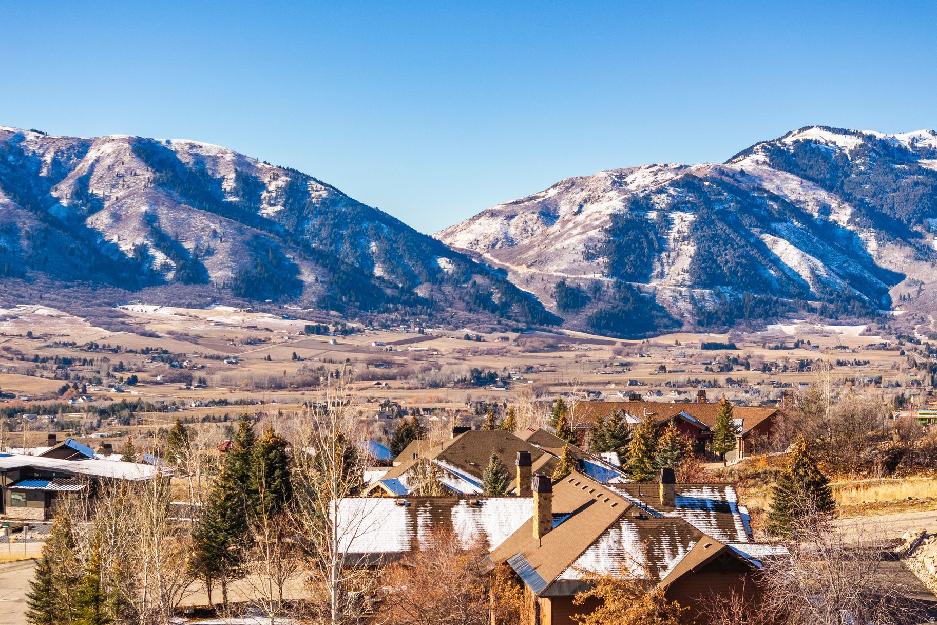 THE HIGHLANDS - Land