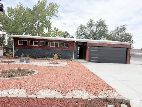 Photo of 4258 S DIANA WAY, Salt Lake City, UT 84124 (MLS # 2187331)